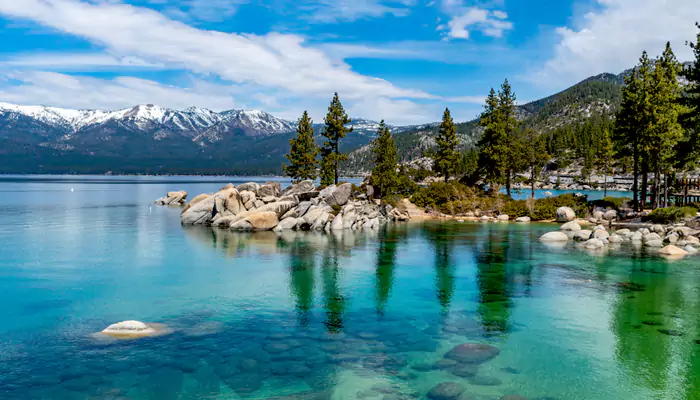 The world's most stunning lakes that should be on your wish list