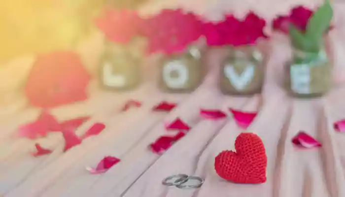 Romantic Reverie: Enchanting Valentine's Day Home Decor Ideas